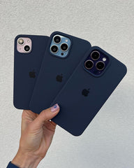 Midnight Blue iPhone Silicone Cover – Soft Touch, Anti-Slip & Stylish Protection for iPhone 16
