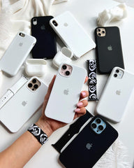White iPhone Silicone Cover – Soft Touch, Anti-Slip & Stylish Protection for iPhone 16