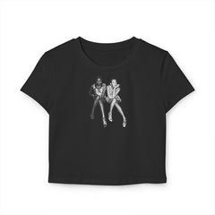 White Baby Tee for Women with Retro Model Graphic – Cropped Streetwear Top